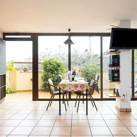 Lejlighed Fewo-rocamar-auf-dem-felsen-ueber-dem-meer-mit-toller-sicht-2-terrassen-pool-grill-und-parkplatz *