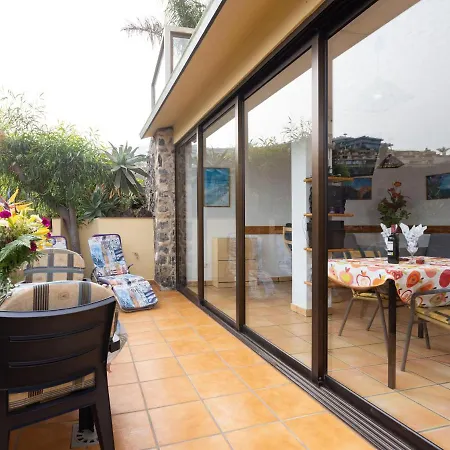 Fewo-rocamar-auf-dem-felsen-ueber-dem-meer-mit-toller-sicht-2-terrassen-pool-grill-und-parkplatz Lejlighed Santa Úrsula