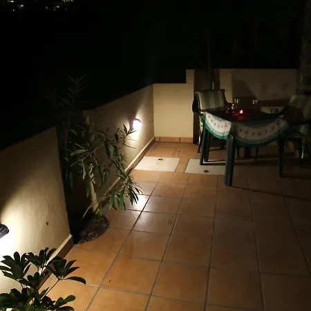 Fewo-rocamar-auf-dem-felsen-ueber-dem-meer-mit-toller-sicht-2-terrassen-pool-grill-und-parkplatz